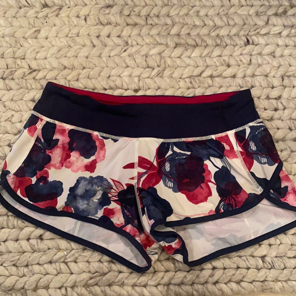 Great condition lulu lemon shorts